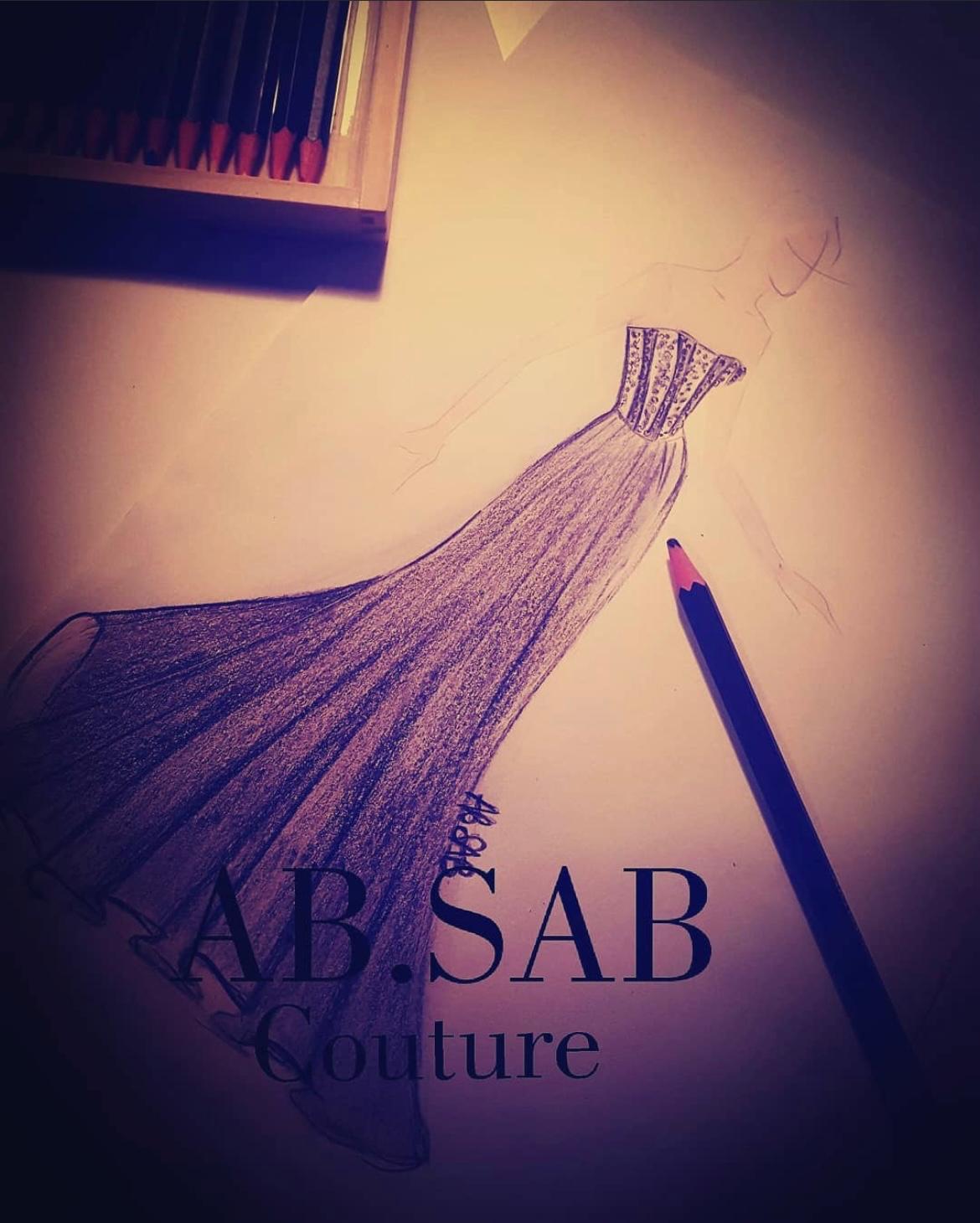 Jeux de lumiere naturelle sur tissus ivoire et champagne